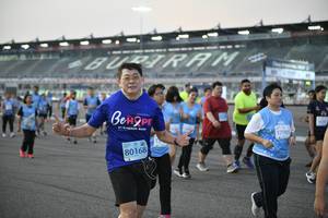 BIB: 51521, 53114, 51900
                            <button type="button" onclick="openModal(10465953)" class="btn btn-primary btn-sm float-right btn-popup" data-toggle="modal" data-target=".modal-high-quality">
                        <i class="fas fa-shopping-cart"></i> Add to Cart
                    </button>
                                            <button type="button" onclick="isThisMe(10465953, true)" class="btn btn-success btn-sm float-right btn-popup btn-isme hidden" data-toggle="tooltip" data-placement="bottom" title="นี่คือรูปของคุณใช่ไหม คลิกที่นี่เพื่อเอาเข้าอัลบั้ม">
                        <i class="fas fa-plus"></i> Add to album
                    </button>
                    <button type="button" onclick="isThisMe(10465953, false)" class="btn btn-warning btn-sm float-right btn-popup btn-isnotme hidden">
                        <i class="fas fa-ban"></i> Remove from album
                    </button>